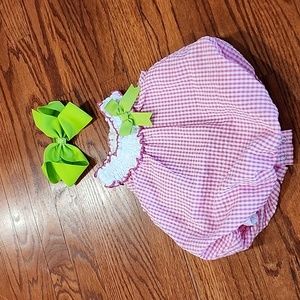 Rare Editions 3 month bubble with large bow.